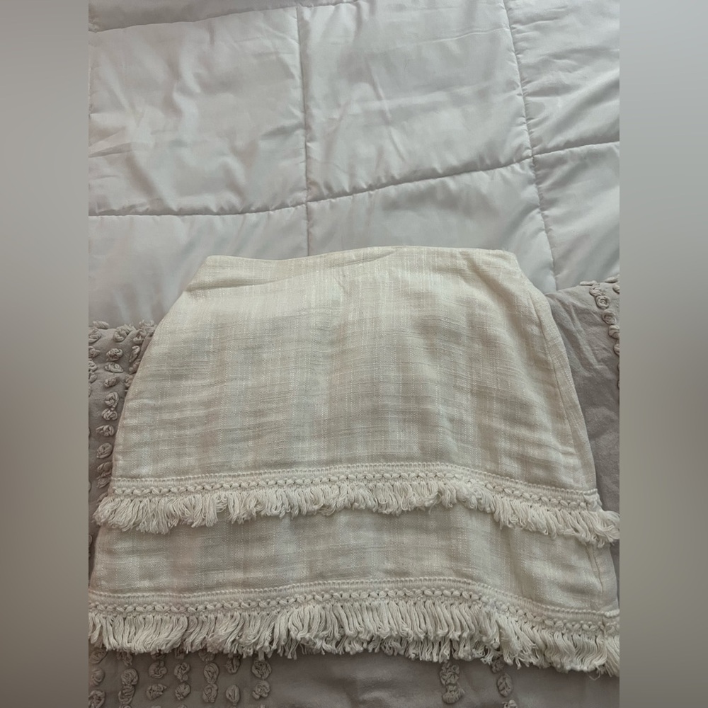 Boutique white fringe women’s skirt